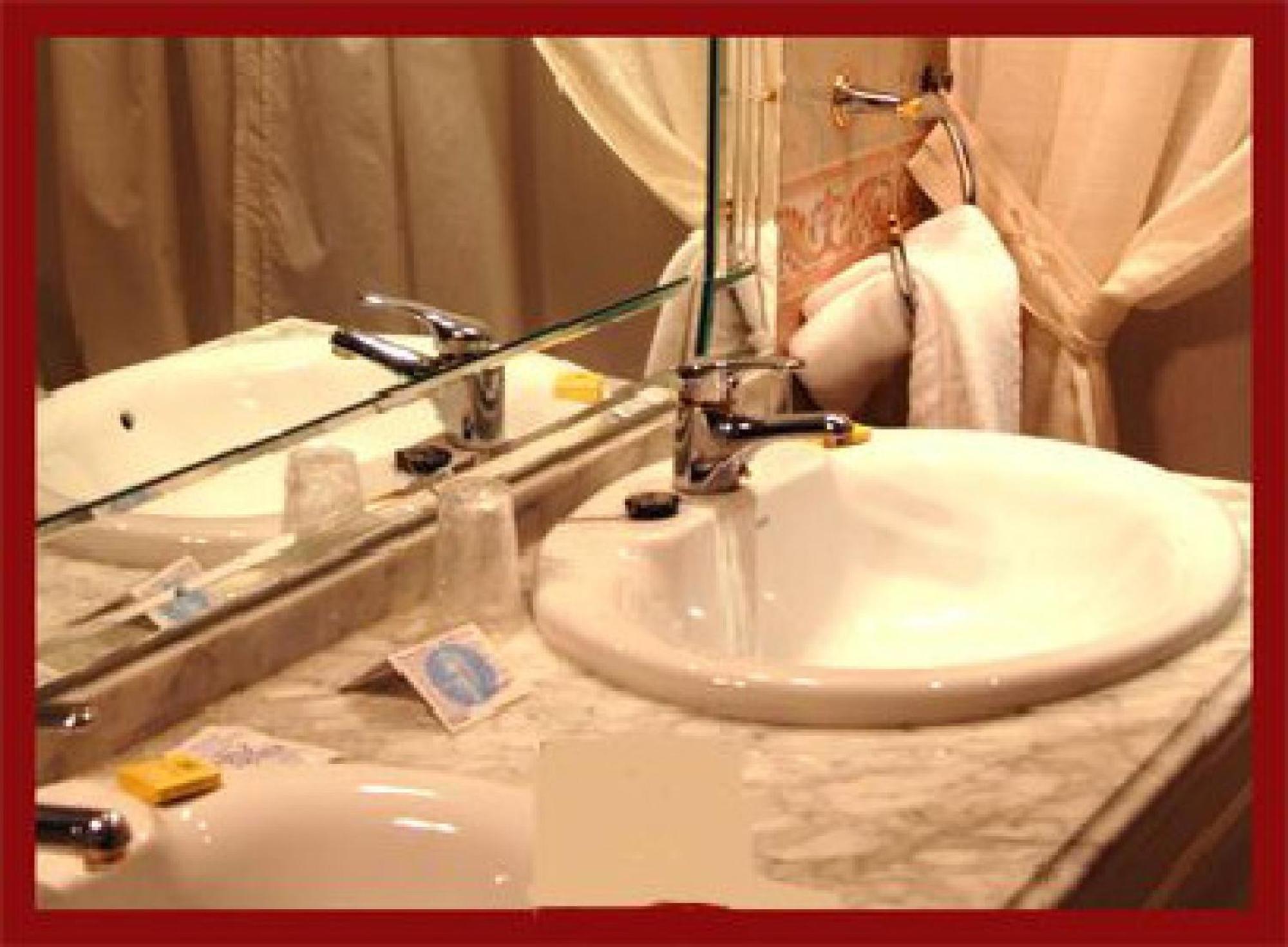 Hostal San Antonio Iscar Esterno foto